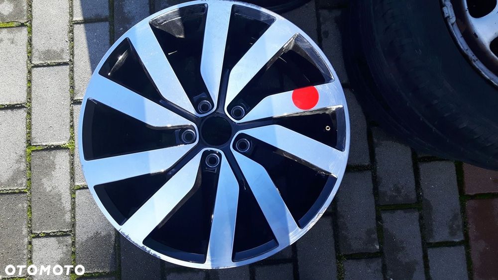 VW GOLF VII FELGA 18 5G0601025 AL ET51 - 1
