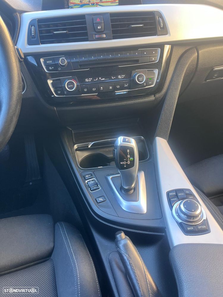 BMW 320 d Aut. Efficient Dynamics Edition Sport Line - 11
