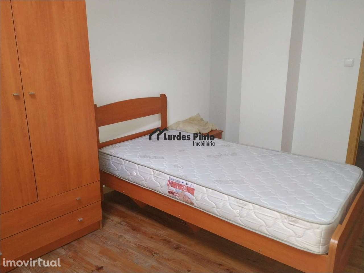 Dois Prédios com seis apartamentos em Castelo Branco - Grande imagem: 3/38