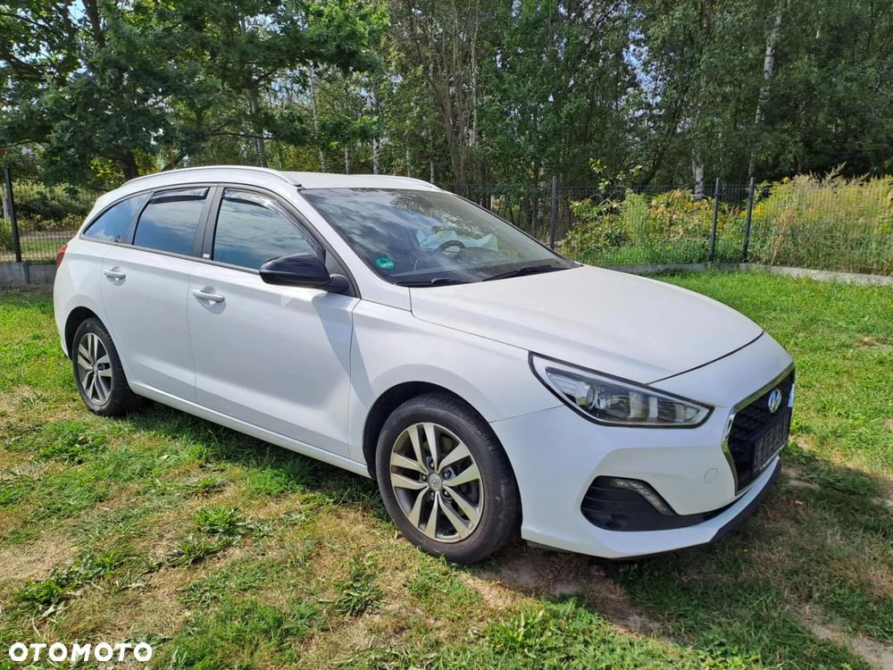 Hyundai i30 1.4 T-GDI Comfort DCT - 1