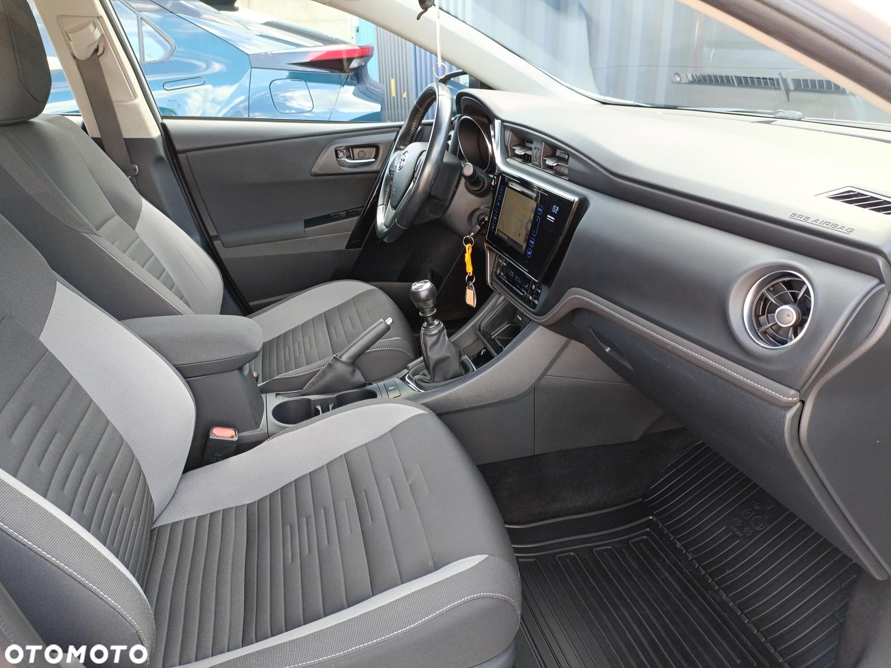 Toyota Auris - 12