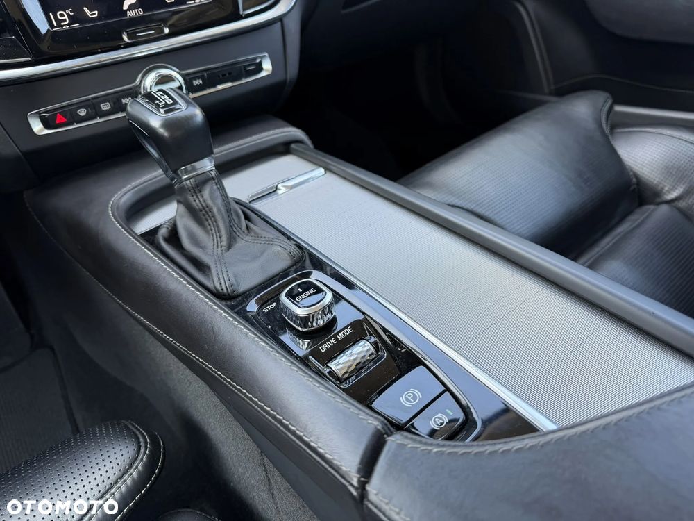 Volvo V90 Cross Country D5 AWD Pro - 14