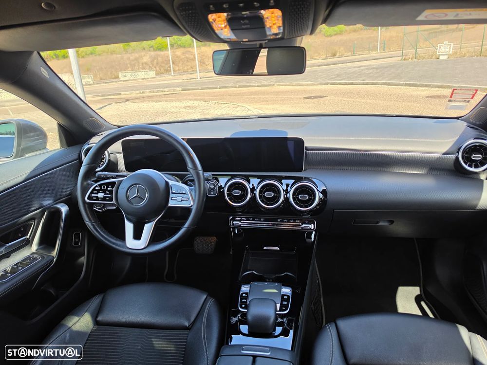 Mercedes-Benz CLA 180 - 9