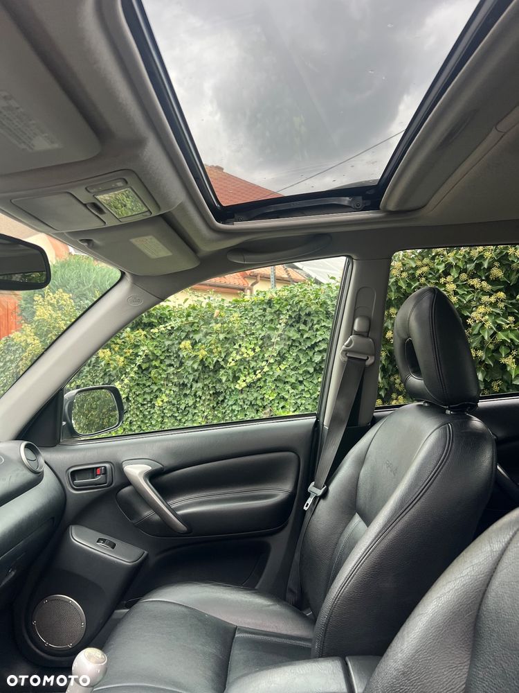 Toyota RAV4 2.0 D-4D Prestige - 9