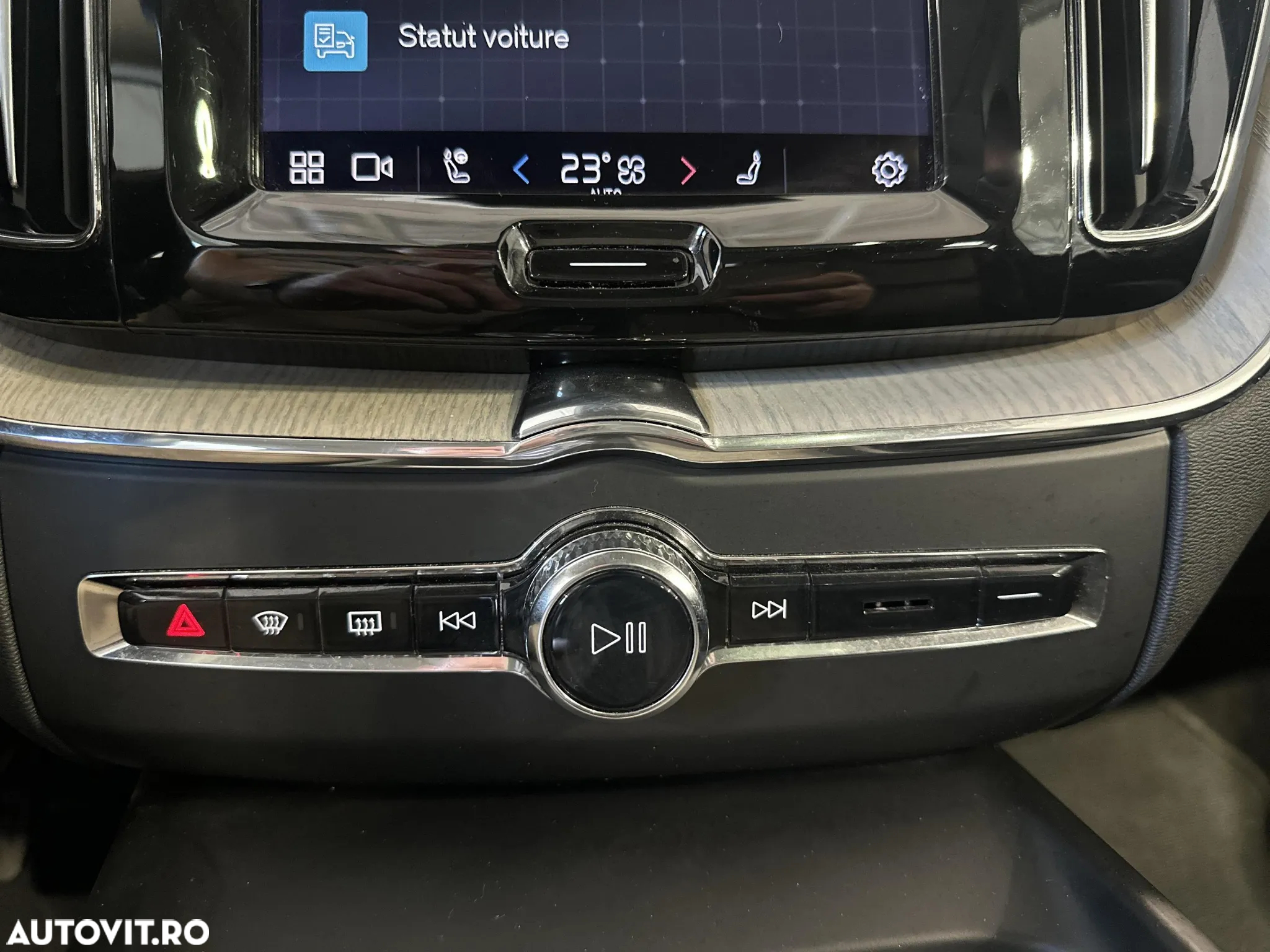 Volvo XC 60 T6 AWD Recharge Geartronic Inscription - 17