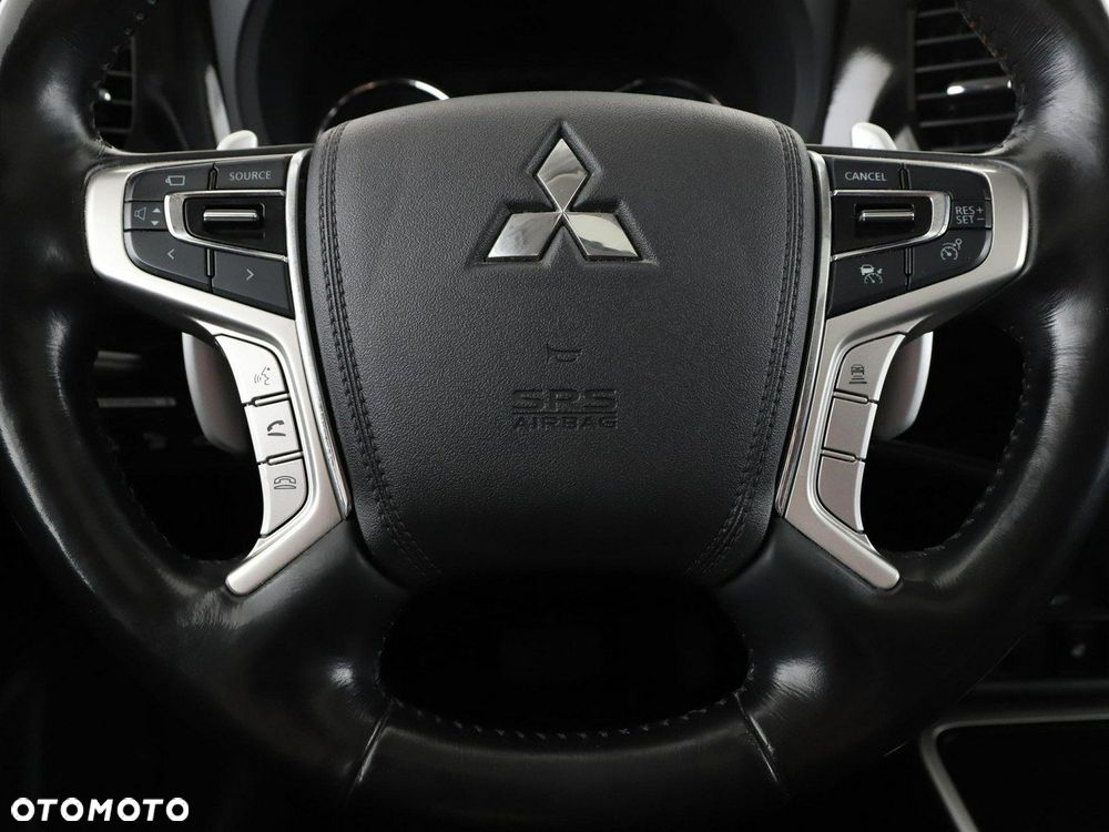 Mitsubishi Outlander Instyle NAVI - 22