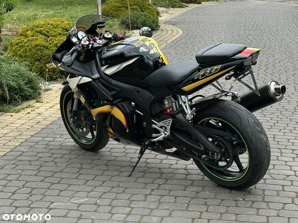Yamaha R6 - 8