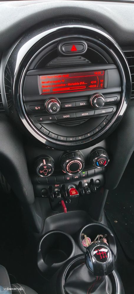 MINI 3 Portas One D - 9