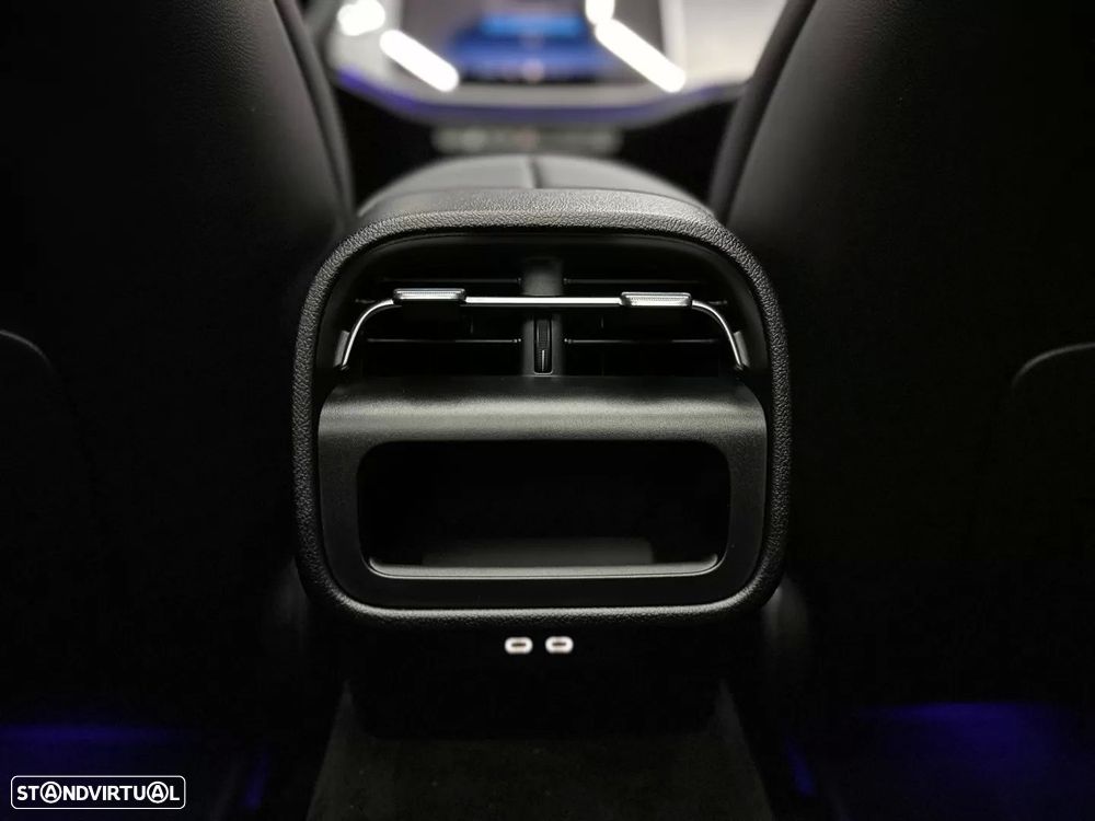 Mercedes-Benz E 300 e Exclusive Line - 39