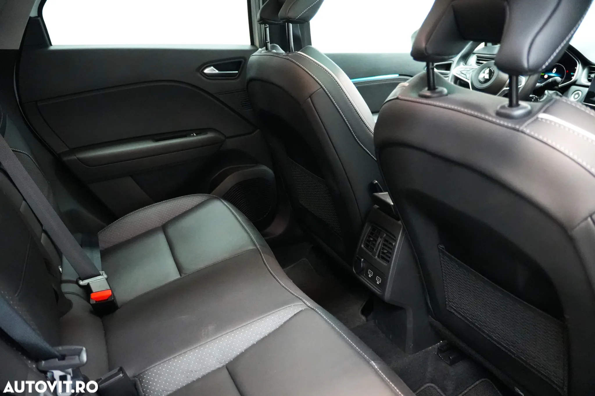 Mitsubishi ASX 1.6 HEV Instyle - 11