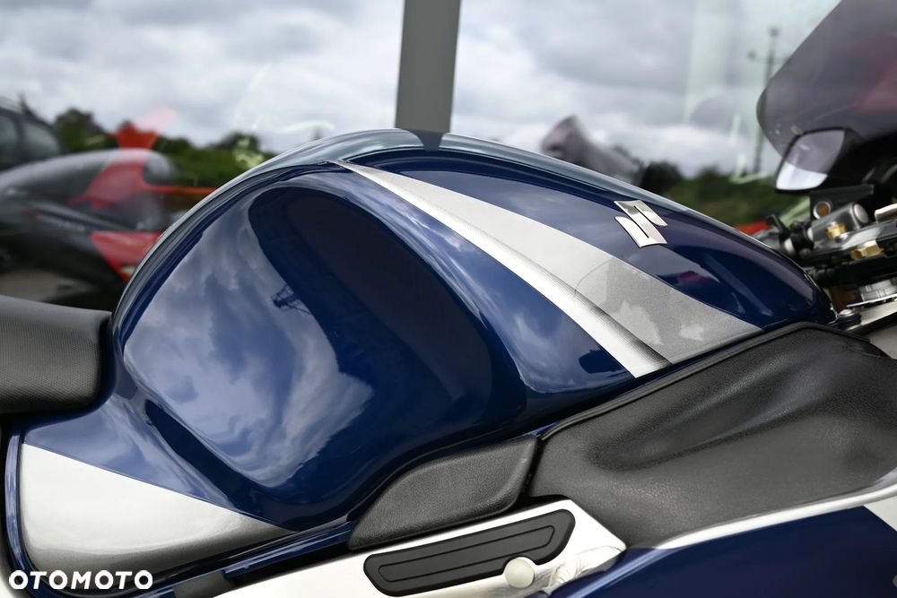 Suzuki GSX-R - 12