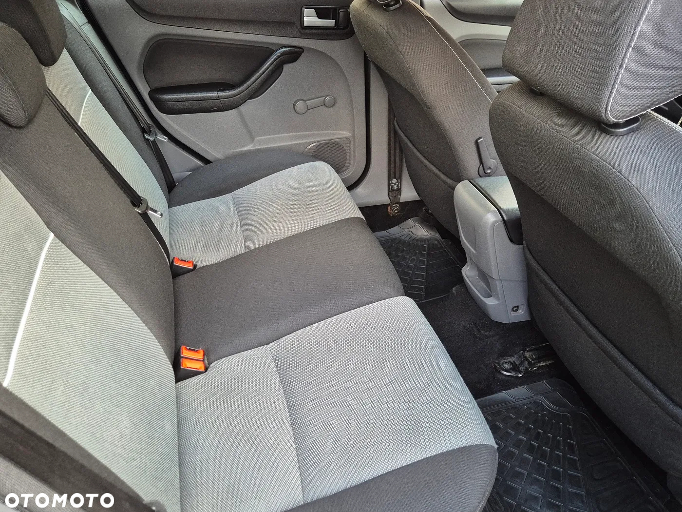 Ford Focus - 27
