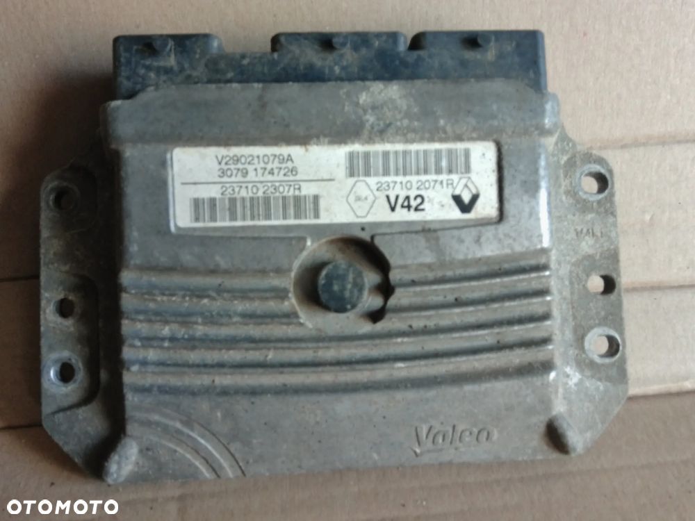 DACIA DOKKER LODGY 1,6 STEROWNIK SILNIKA V42 23710 2071R 23710 2307R 3079 174726