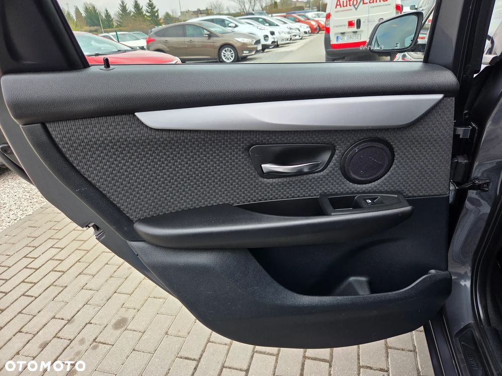 BMW Seria 2 218i Advantage - 24