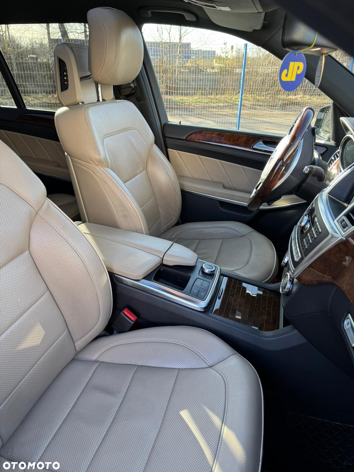 Mercedes-Benz GL 350 BlueTec 4-Matic - 6