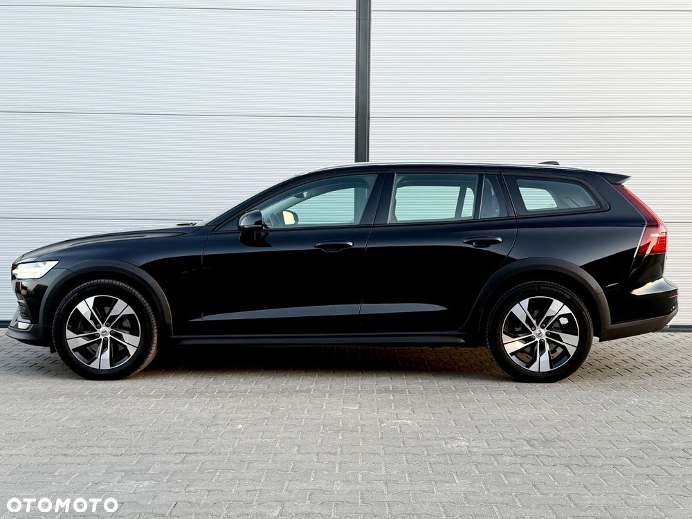 Volvo V60 Cross Country - 23