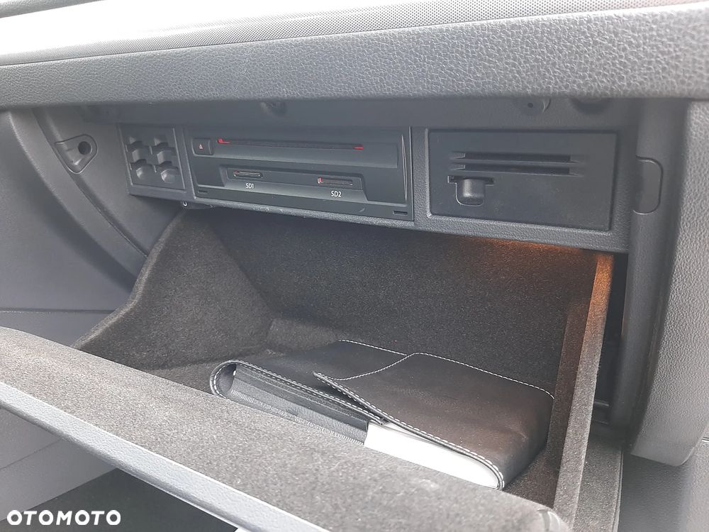 Volkswagen Golf 1.6 TDI (BlueMotion Technology) Comfortline - 27