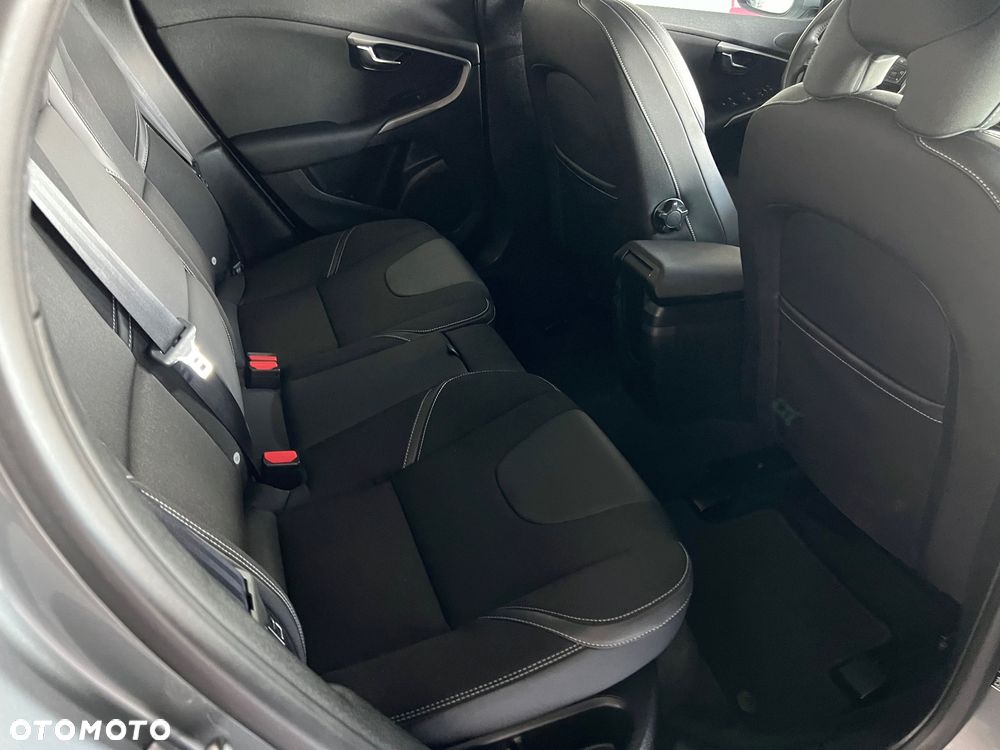 Volvo V40 - 29
