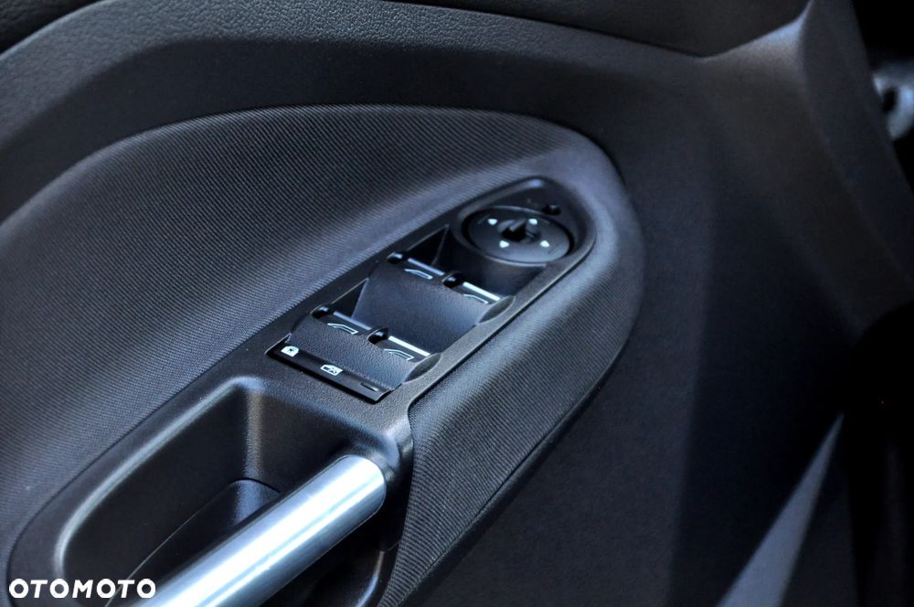 Ford C-MAX 2.0 TDCi Start-Stop-System Titanium - 38