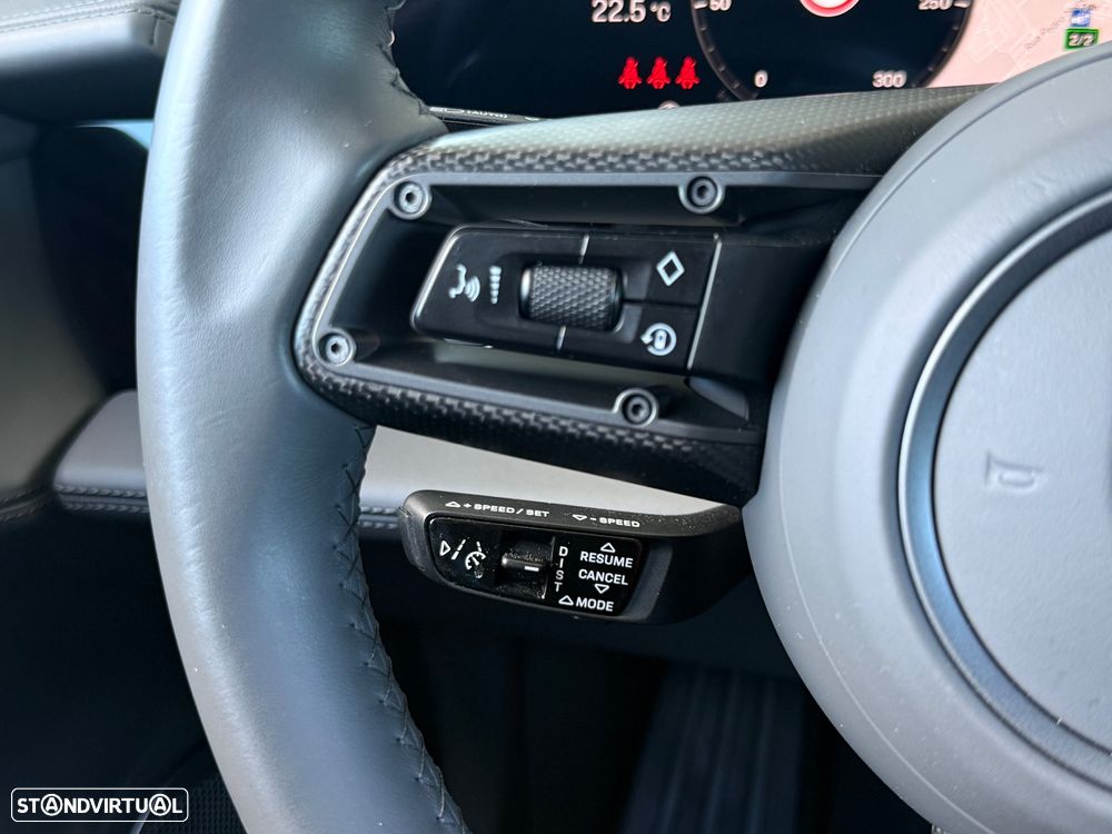 Porsche Taycan Sport Turismo Turbo S - 28