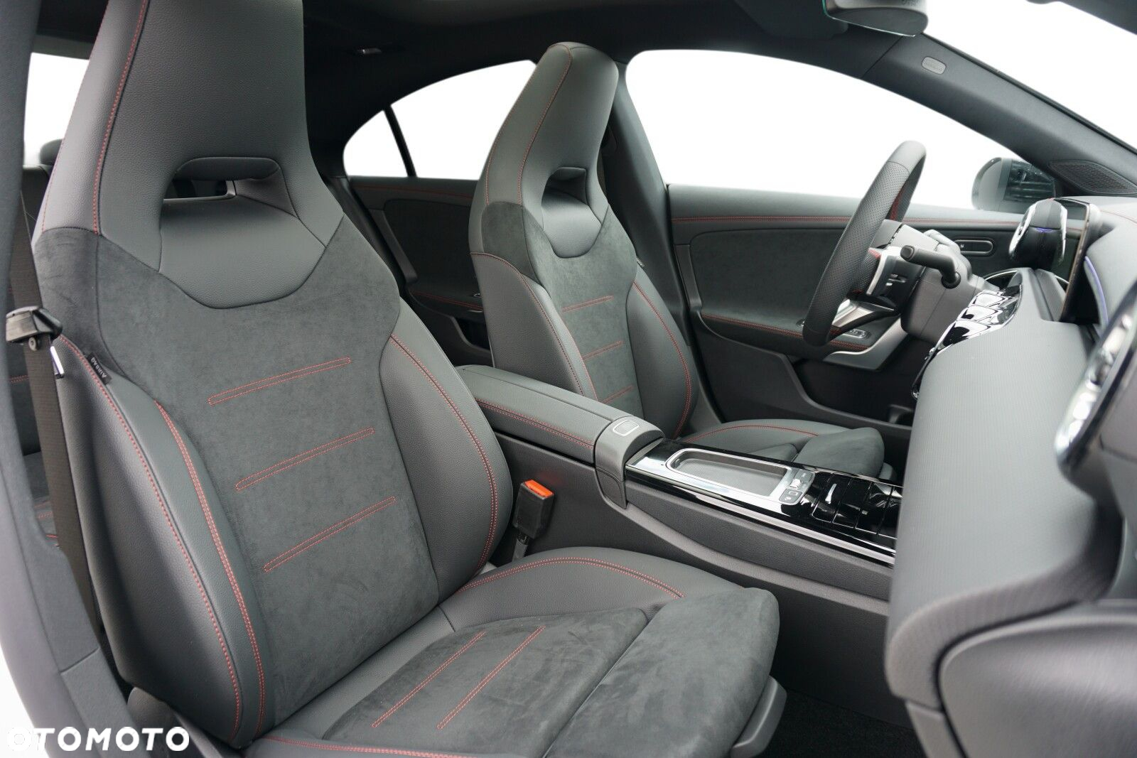Mercedes-Benz CLA 200 AMG Line 7G-DCT - 9