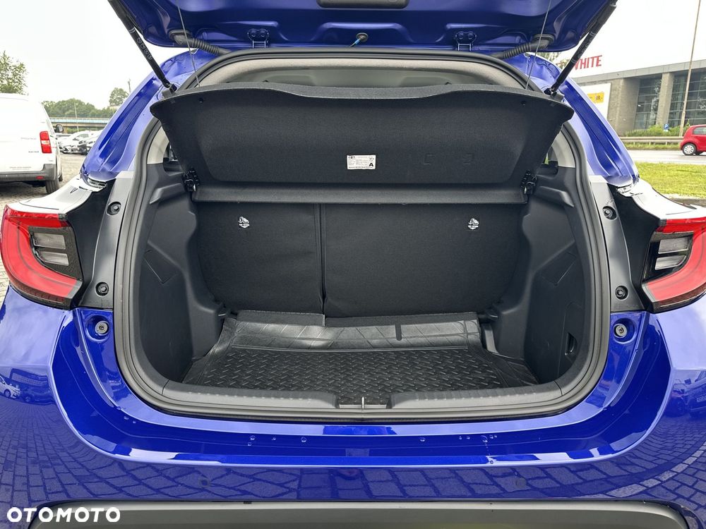 Toyota Yaris Hybrid 1.5 Style - 12