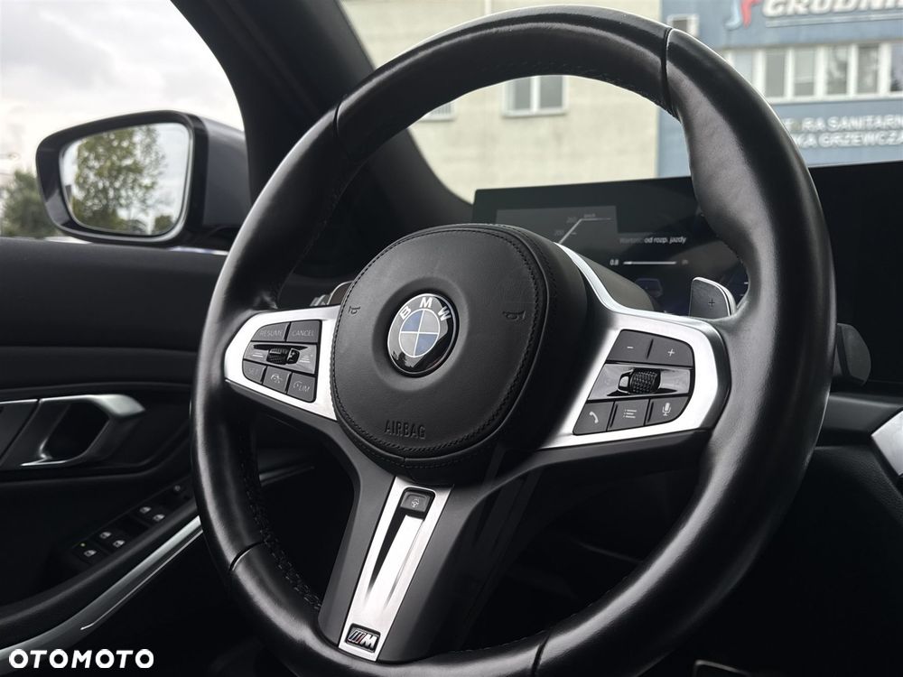 BMW Seria 3 320d xDrive - 10