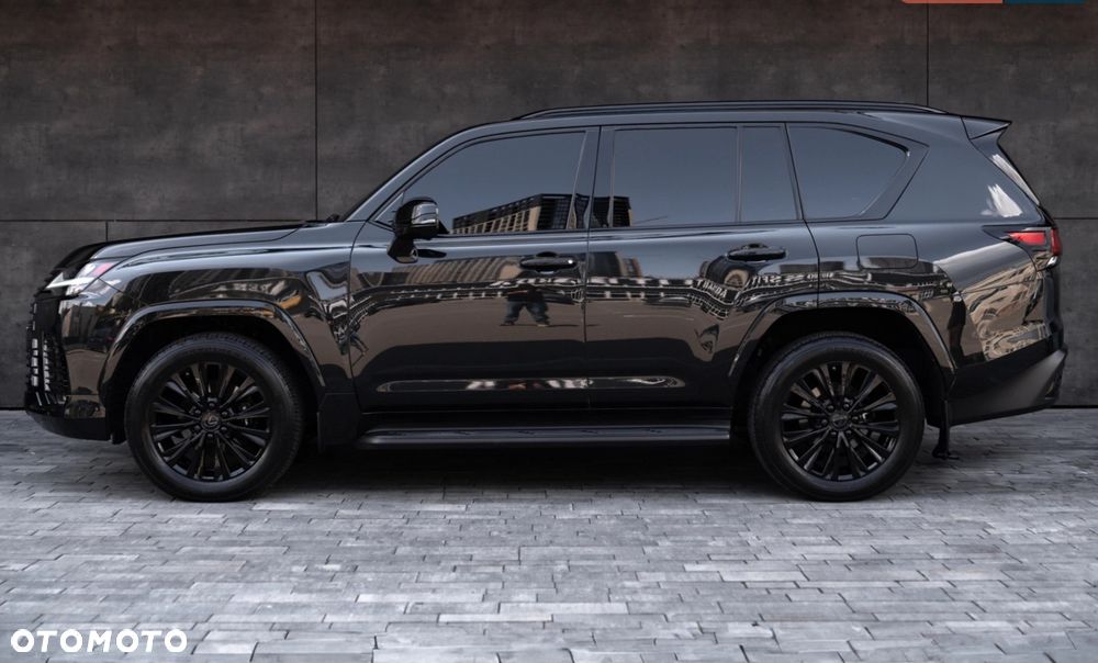 Lexus LX - 32
