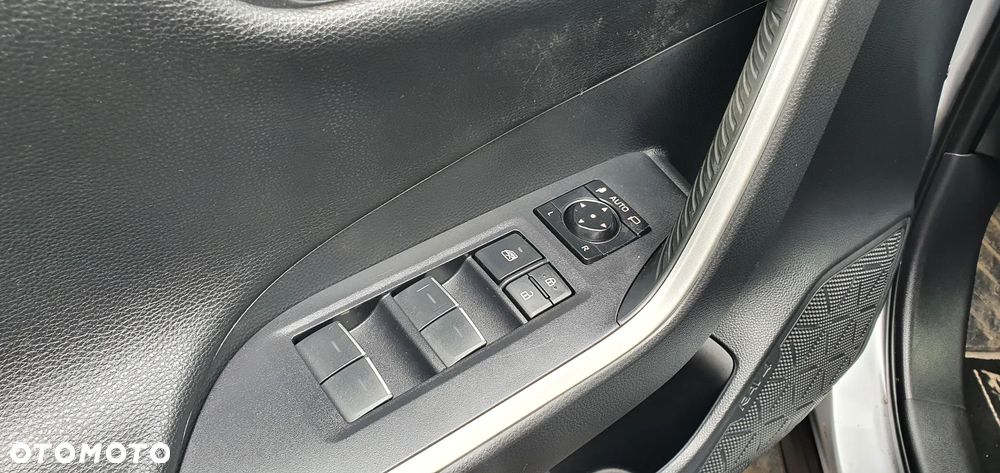 Toyota RAV4 - 13