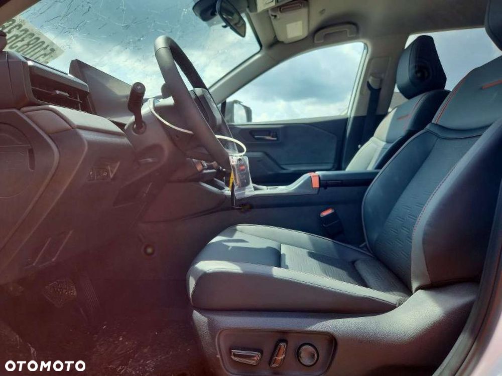 Toyota RAV4 - 7