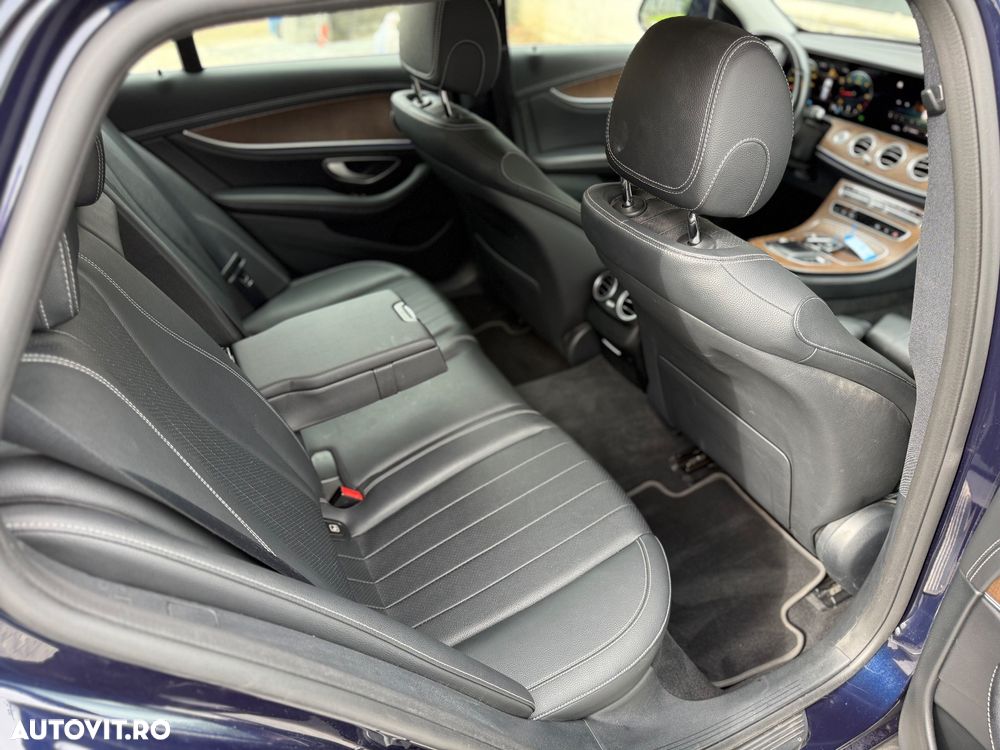Mercedes-Benz E 220 d All-Terrain 4MATIC Aut. - 25