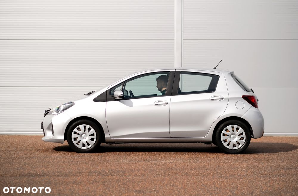 Toyota Yaris 1.0 Premium EU6 - 12