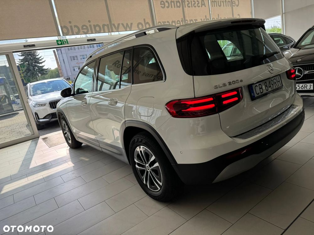 Mercedes-Benz GLB 200 d 4-Matic 8G-DCT - 9