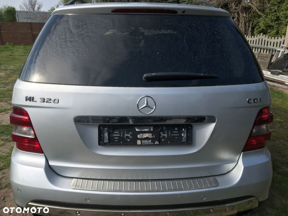 MERCEDES ml 164 tylna klapa kompletna 775 orginal - 1