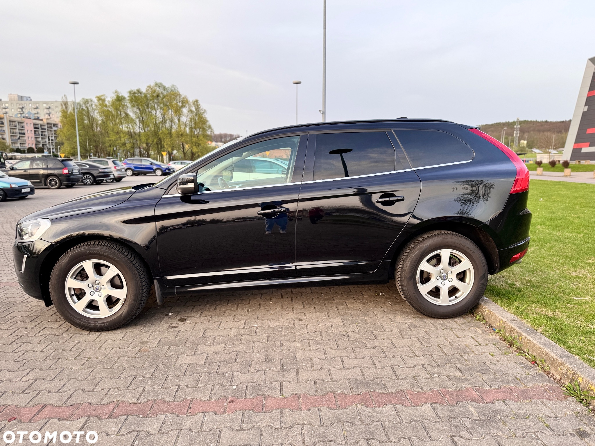 Volvo XC 60 D3 Drive-E Momentum - 3