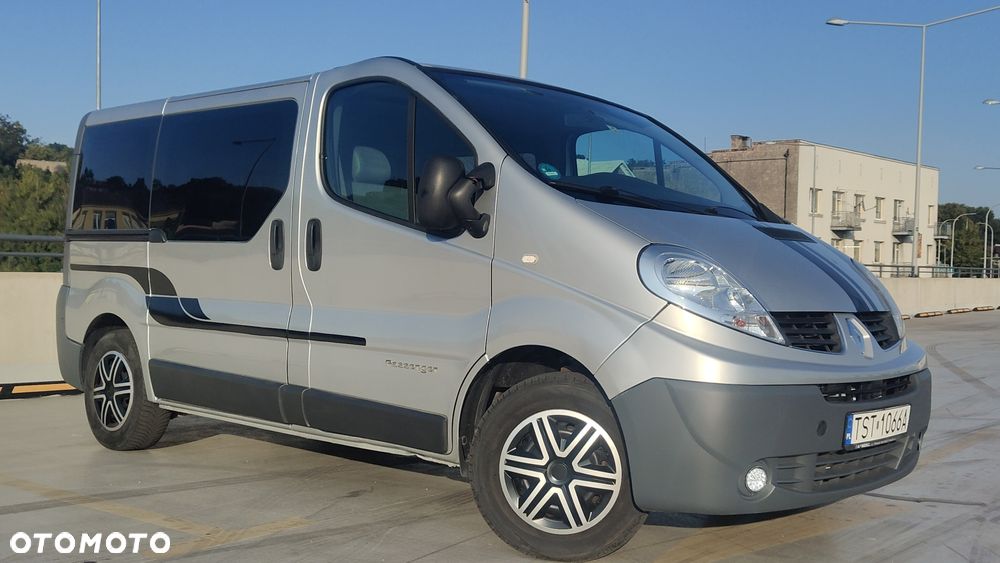 Renault Trafic 2.5 dCi 150 FAP Passenger L1H1 Quickshift Privilège - 5
