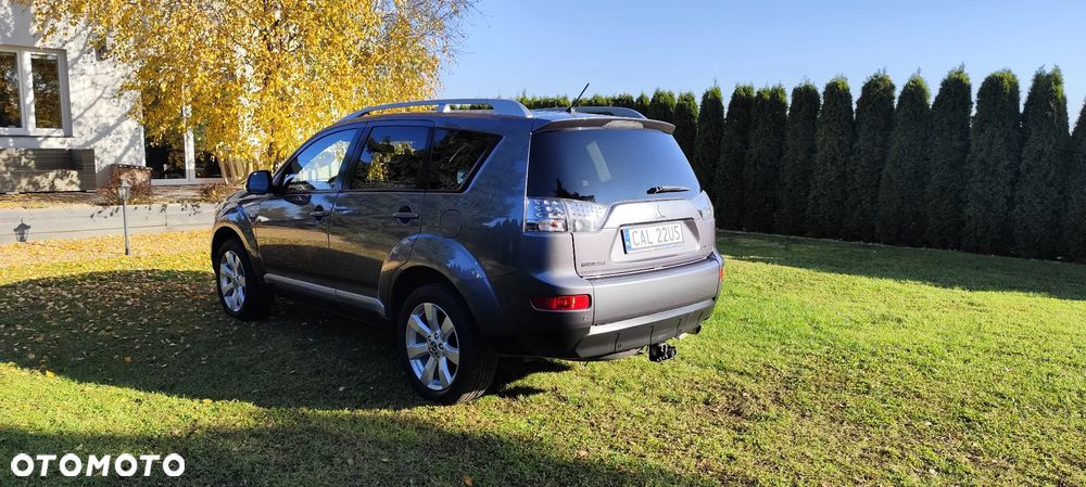 Mitsubishi Outlander 2.4 Invite 2WD - 4
