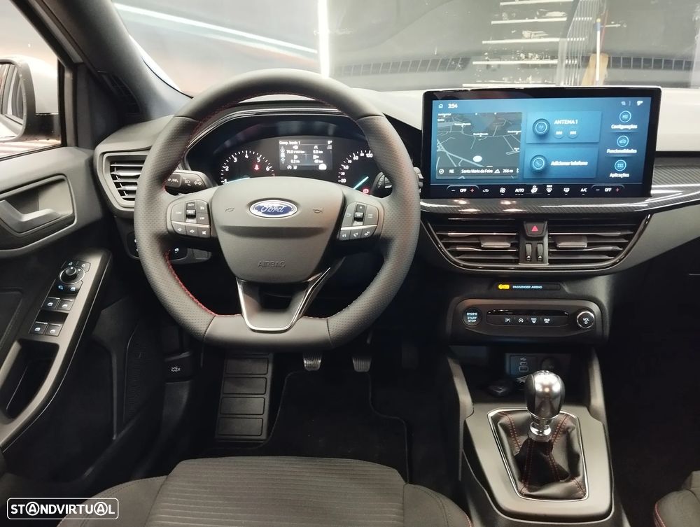 Ford Focus 1.0 EcoBoost MHEV ST-Line - 14