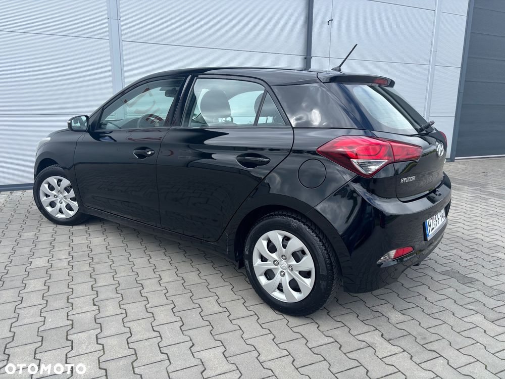 Hyundai i20 blue 1.2 Classic - 17