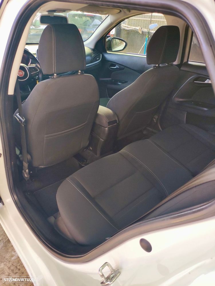 Fiat Tipo Station Wagon 1.3 M-Jet Lounge - 16