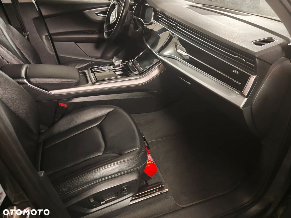 Audi Q7 - 12