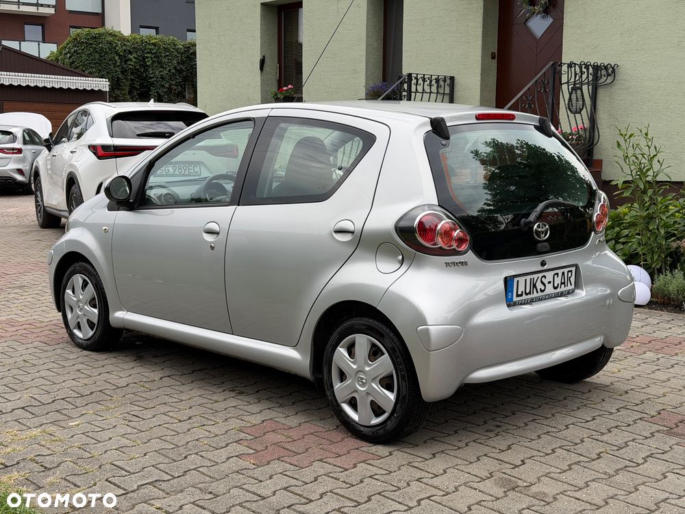 Toyota Aygo City - 4