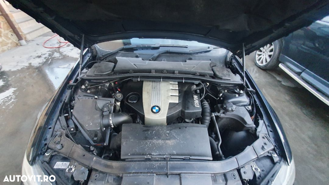Dezmembram BMW 320 e91 An fabr 2008 N47d30A manuala - 5
