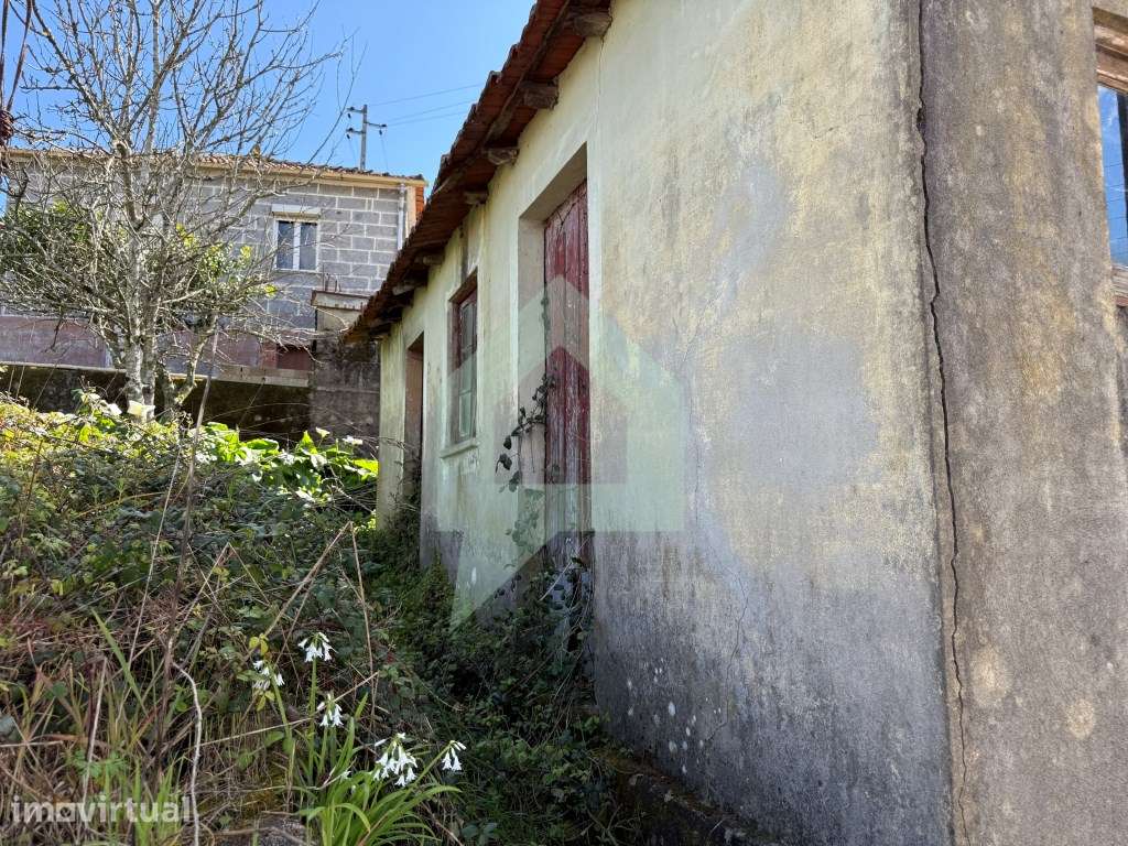 Casa em ruína em Rio Covo (Sta. Eugénia), Barcelos. - Grande imagem: 3/13