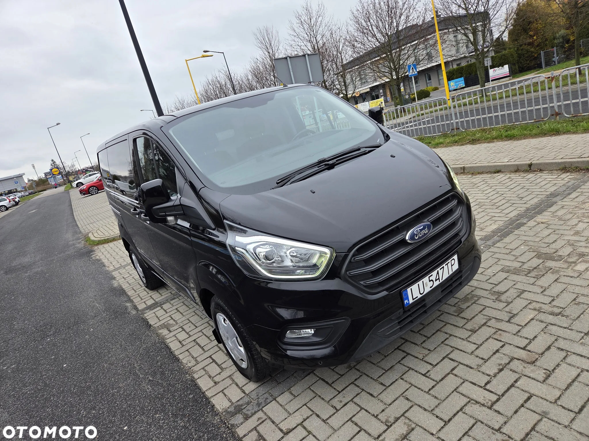 Ford Transit Custom - 11