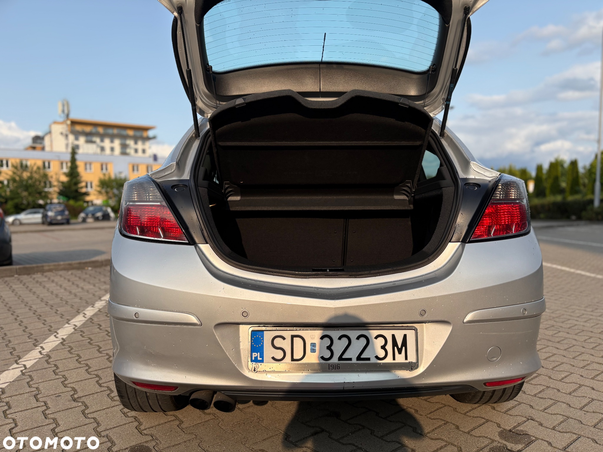 Opel Astra GTC 1.6 Sport - 26