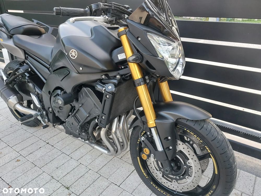 Yamaha FZ8 - 10