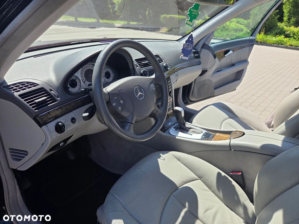 Mercedes-Benz Klasa E 500 4Matic Automatik Avantgarde - 30