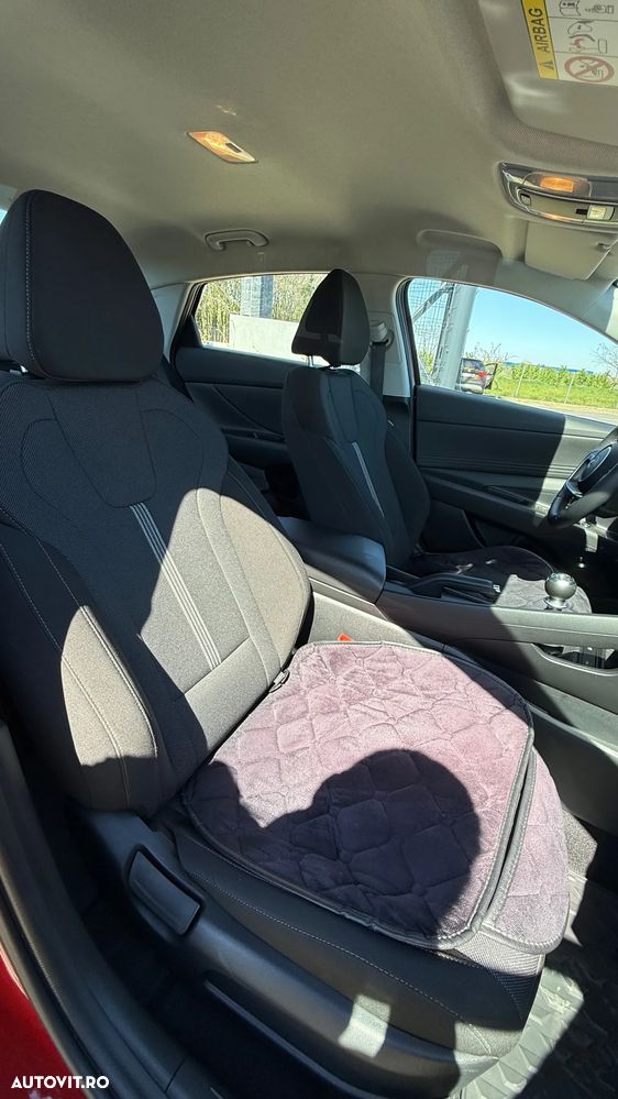 Hyundai Elantra 1.6 l 123 CP 6MT Highway - 11