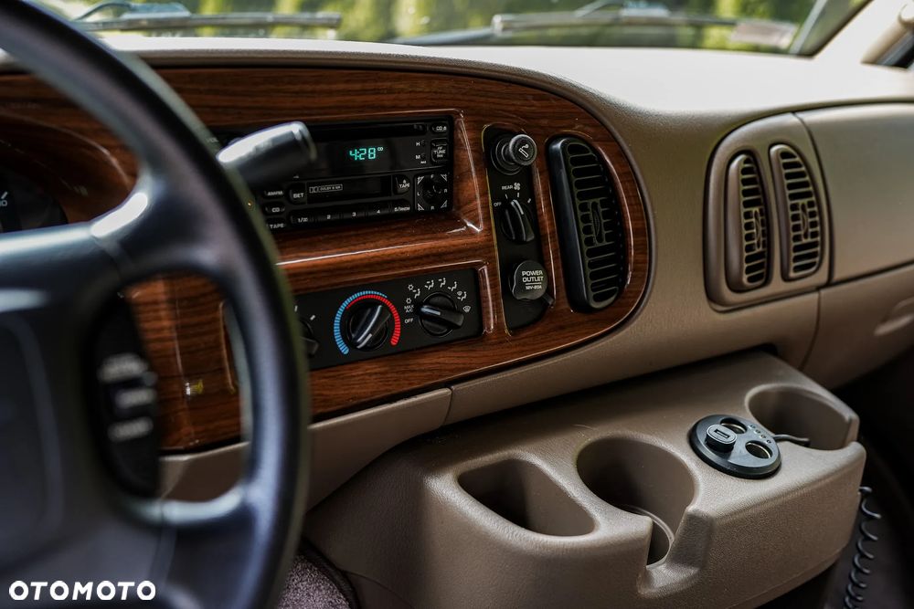 Dodge RAM VAN 1500 - 4